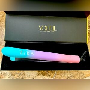 Soleil Flat Iron Unicorn